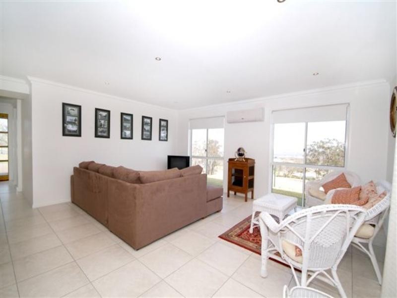 2 Hamilton Drive, Vale View QLD 4352