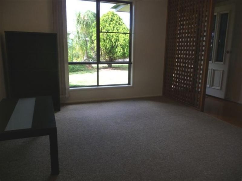 13 Talinga Street, Mount Lofty QLD 4350