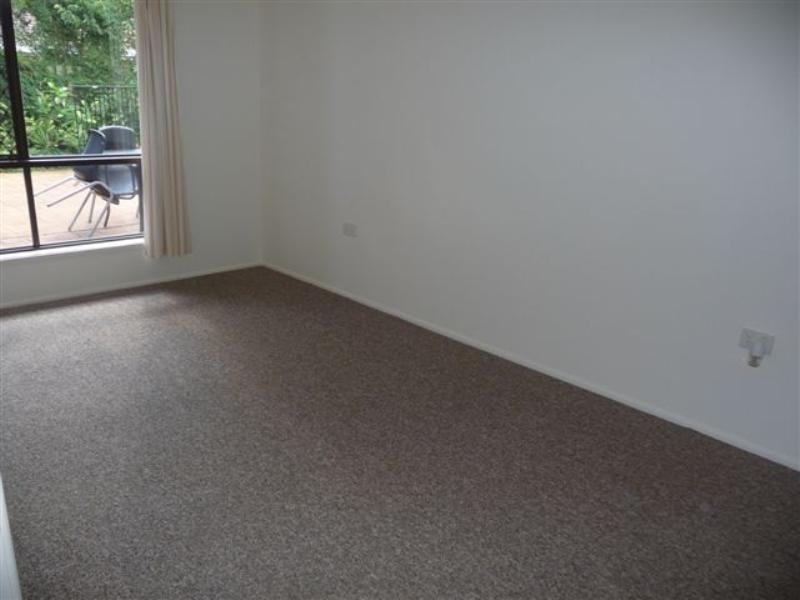 13 Talinga Street, Mount Lofty QLD 4350