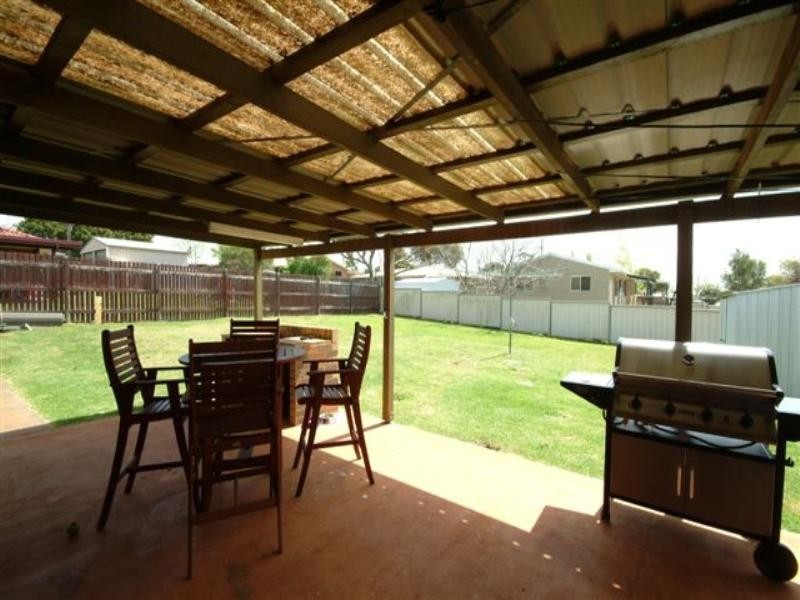 3 Kratzmann Court, Kearneys Spring QLD 4350