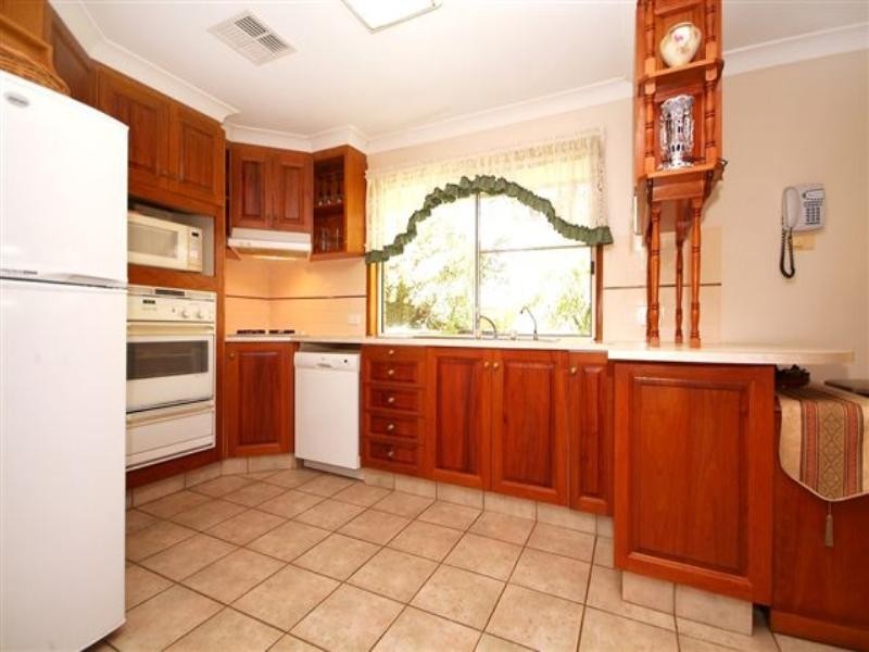 4 Fuschia Street, Middle Ridge QLD 4350