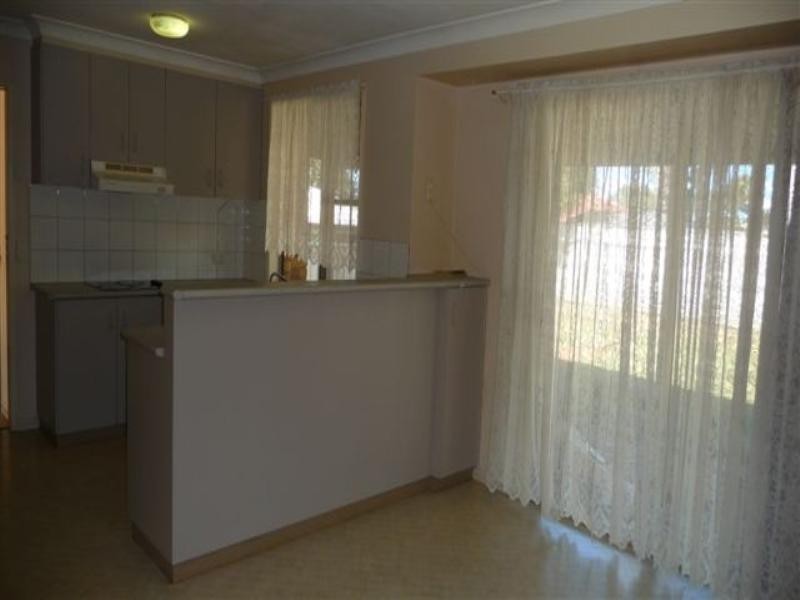 10 Heather Street, Kearneys Spring QLD 4350