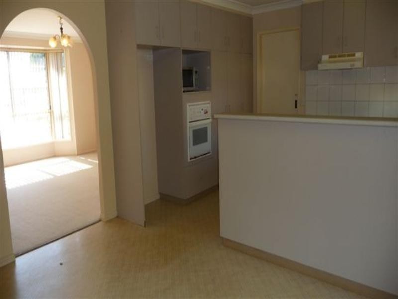 10 Heather Street, Kearneys Spring QLD 4350