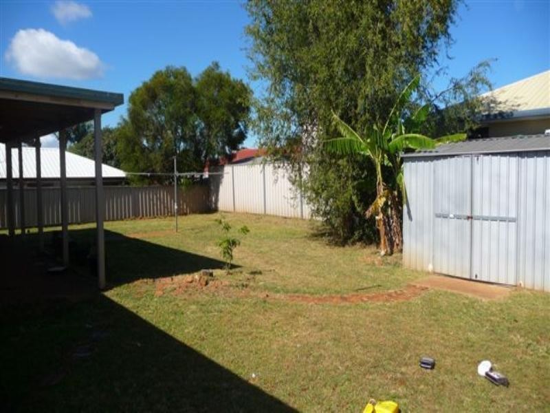 10 Heather Street, Kearneys Spring QLD 4350