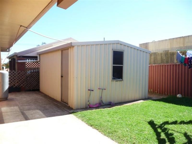 10 Raftery Street, Centenary Heights QLD 4350