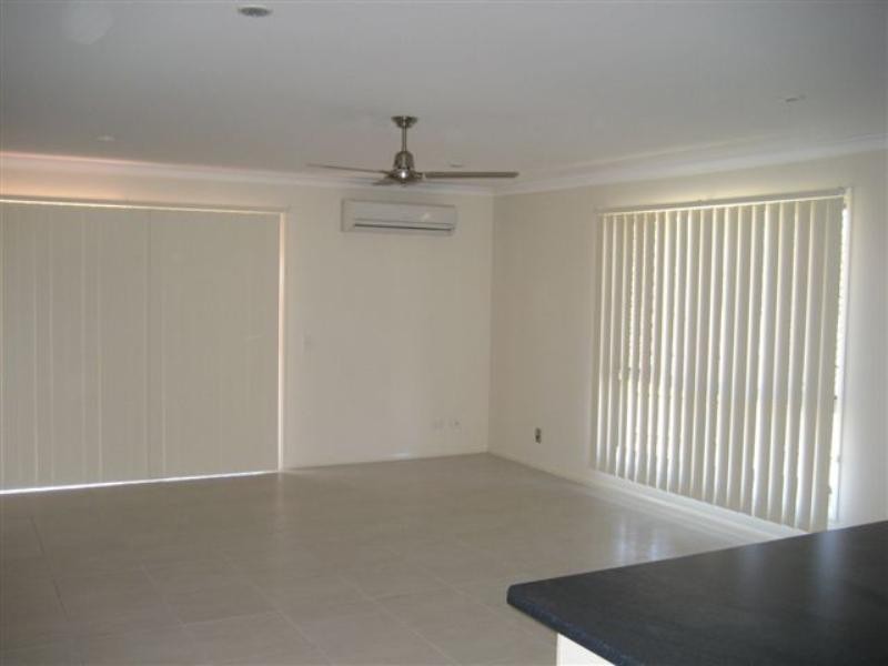 10 Moorina Drive, Harristown QLD 4350