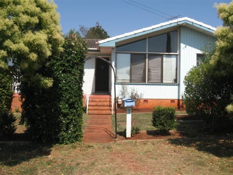7 Boyd Street, Wilsonton QLD 4350