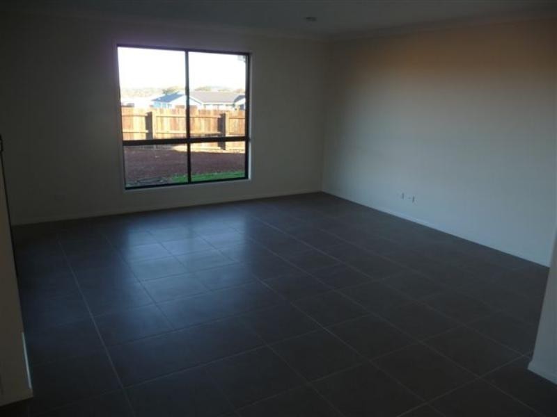 1 Hendra Court, Highfields QLD 4352