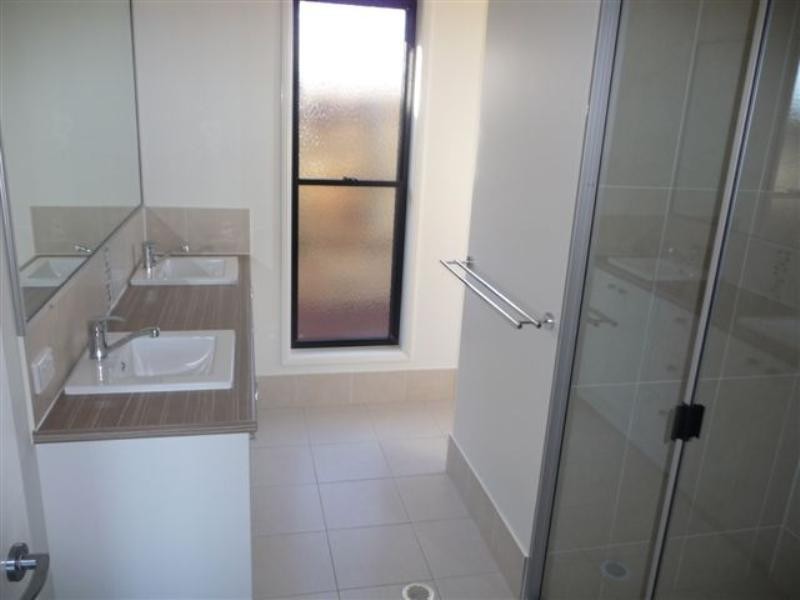1 Hendra Court, Highfields QLD 4352