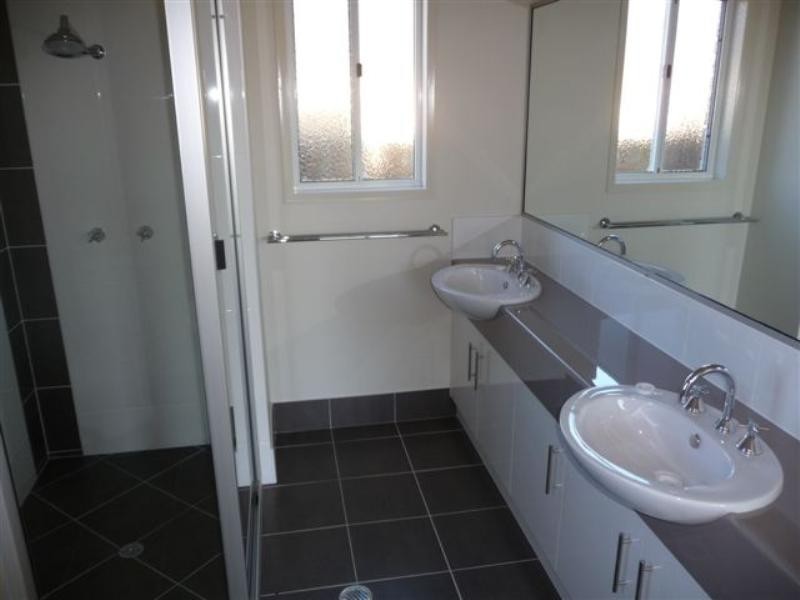 1 Hendra Court, Highfields QLD 4352