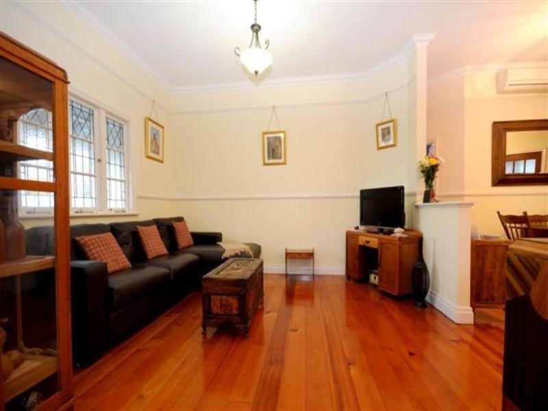 153 Long Street, South Toowoomba QLD 4350