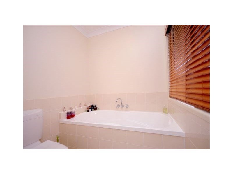 3 Barton Court, Highfields QLD 4352