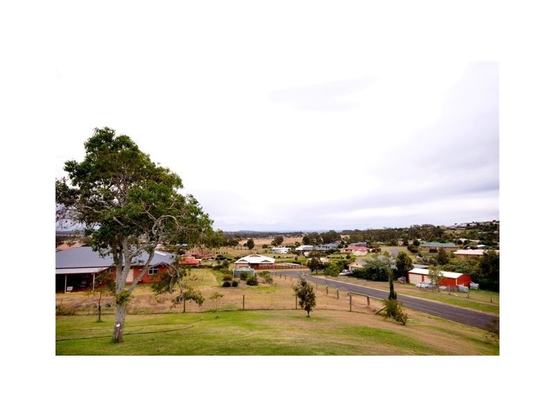 3 Barton Court, Highfields QLD 4352