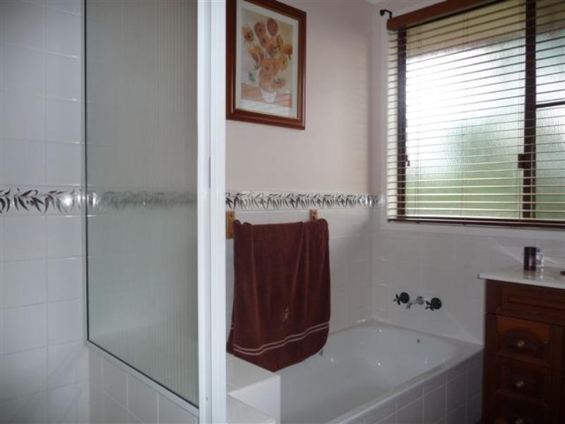 56 Main Street, Meringandan QLD 4352