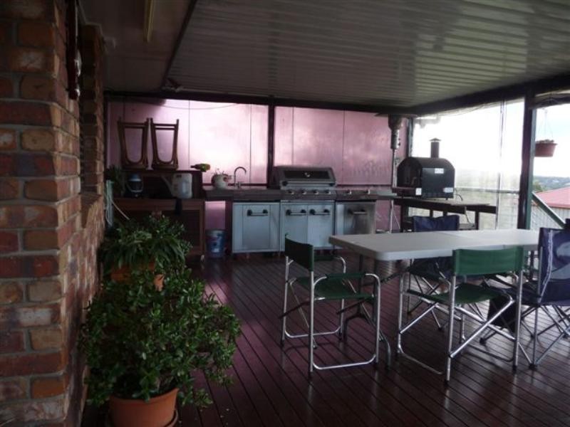 56 Main Street, Meringandan QLD 4352
