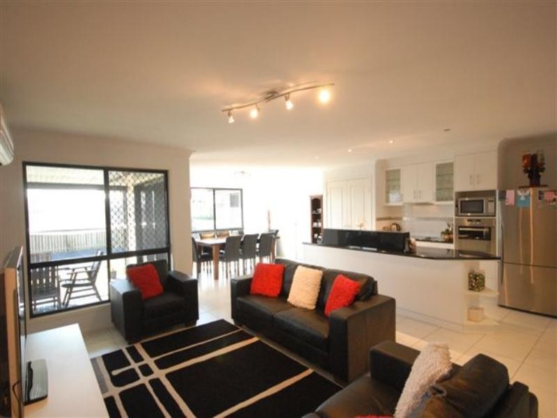 24 Elizabeth Street, Westbrook QLD 4350