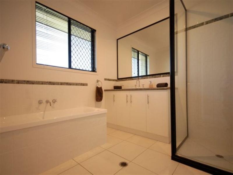 24 Elizabeth Street, Westbrook QLD 4350