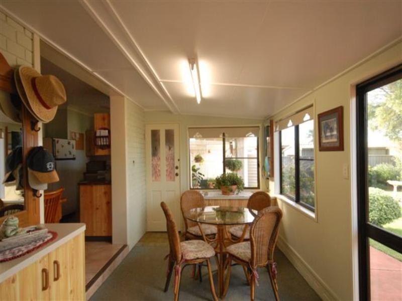 32 Wellcamp Street, Newtown QLD 4350