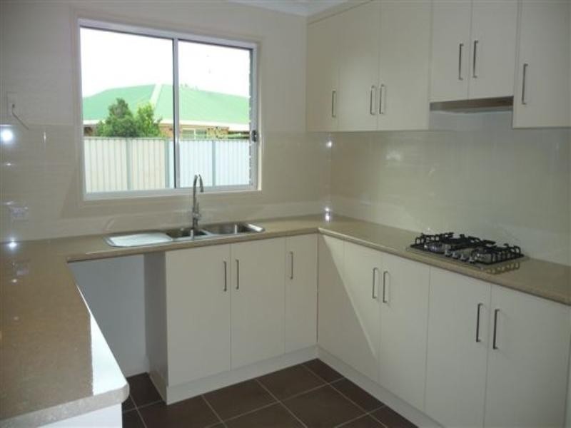 17 Murray Street, Oakey QLD 4401