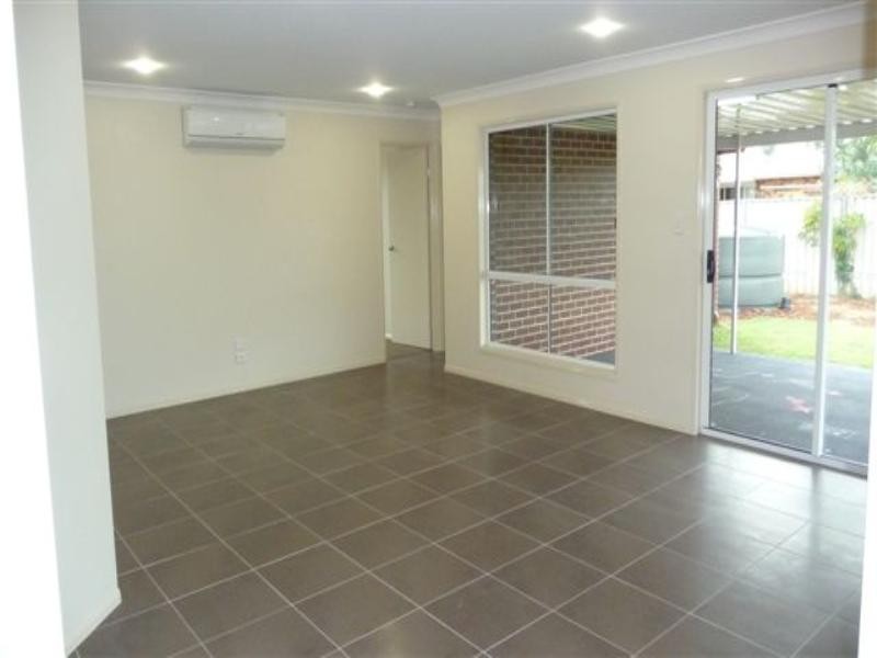 17 Murray Street, Oakey QLD 4401