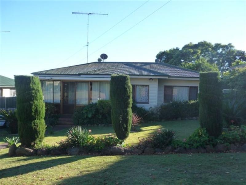 21 Perry Street, Harlaxton QLD 4350