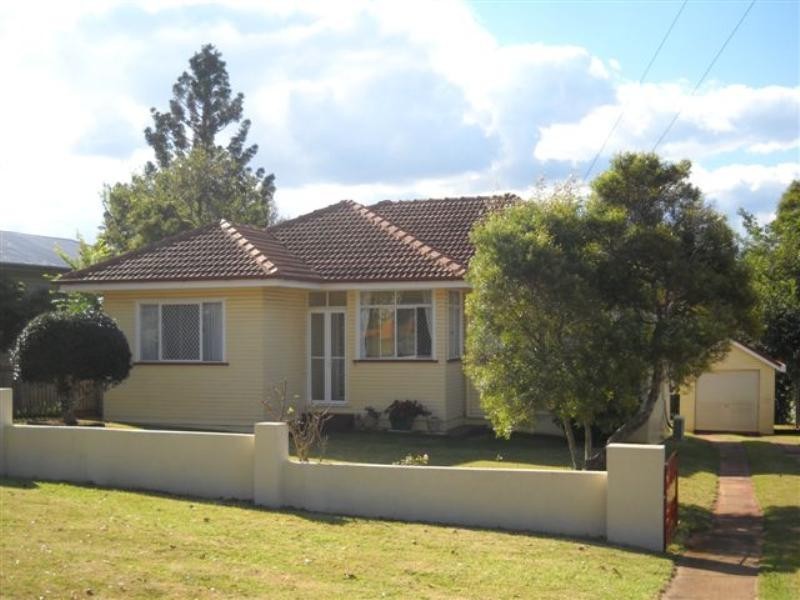 21 Tolmie Street, South Toowoomba QLD 4350