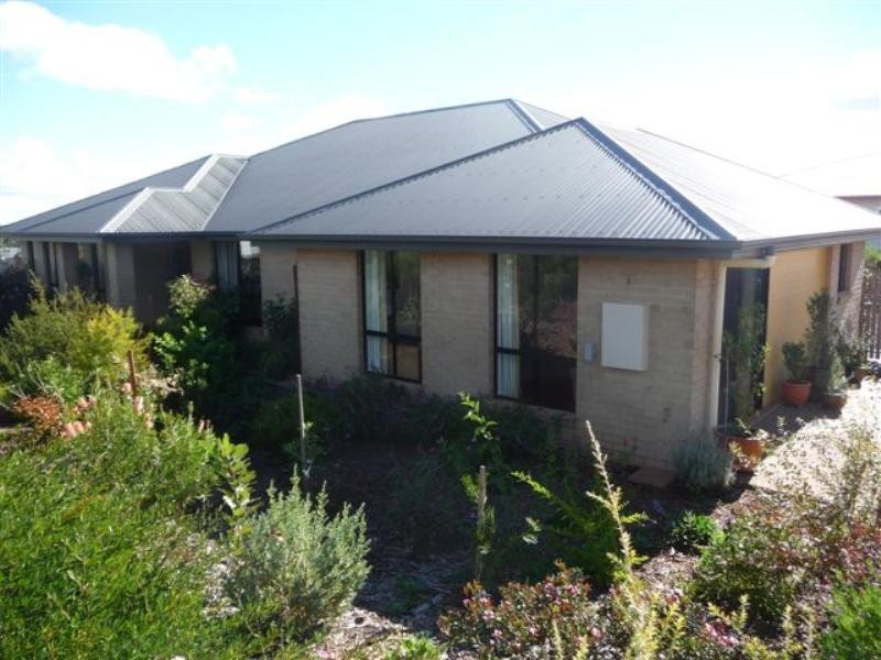 1 Debbie Court, Highfields QLD 4352