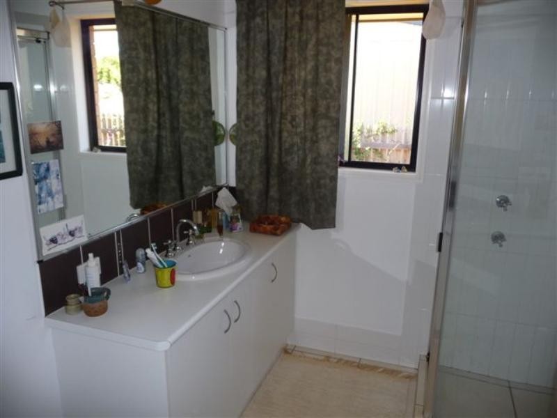 1 Debbie Court, Highfields QLD 4352