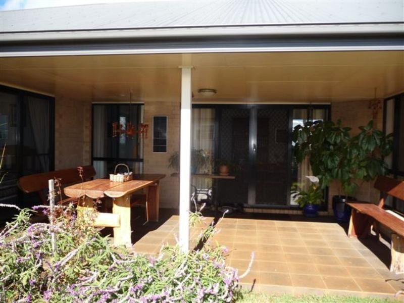 1 Debbie Court, Highfields QLD 4352