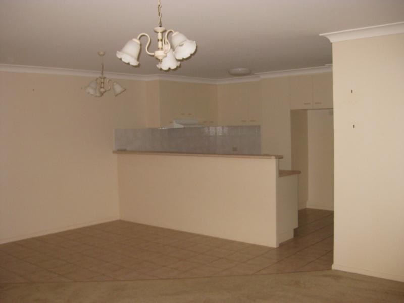 2/74 Perth Street, Rangeville QLD 4350