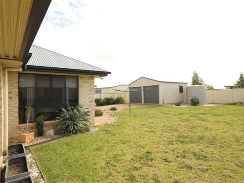 14 Sommariva Street, Westbrook QLD 4350