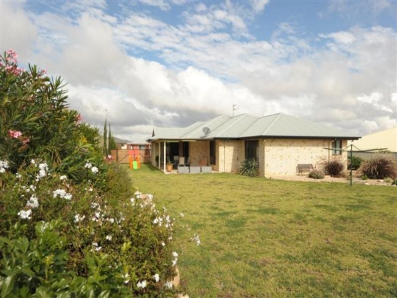 14 Sommariva Street, Westbrook QLD 4350