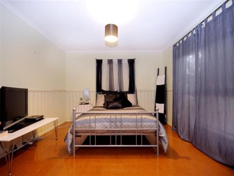 6 Truscott Street, Wilsonton QLD 4350