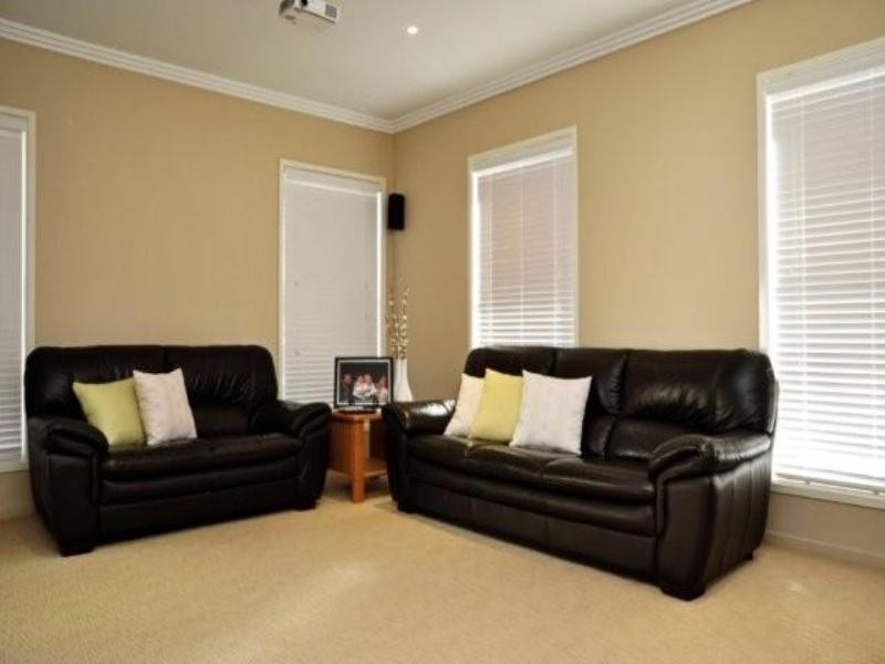 23 Fallon Drive, Middle Ridge QLD 4350