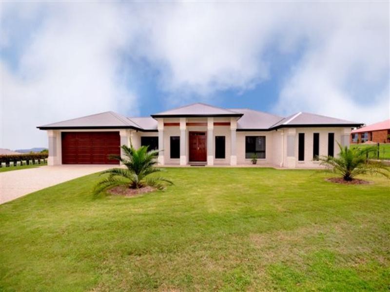 14 McLachlan Drive, Highfields QLD 4352