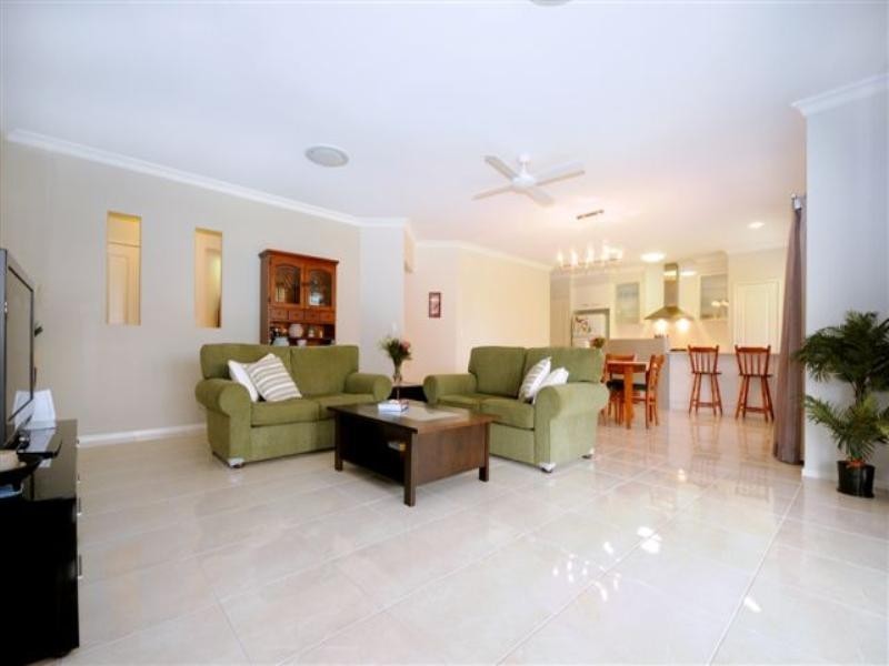 14 McLachlan Drive, Highfields QLD 4352