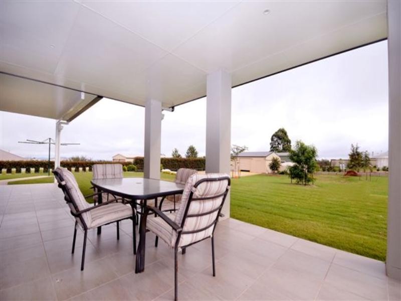 14 McLachlan Drive, Highfields QLD 4352