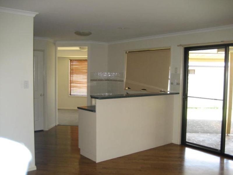 4 Chifley Court, Middle Ridge QLD 4350