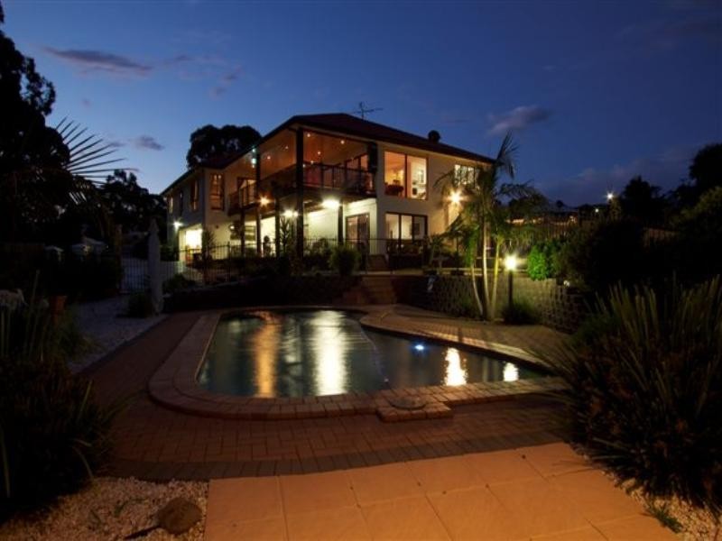 18 Trafalgar Street, Middle Ridge QLD 4350