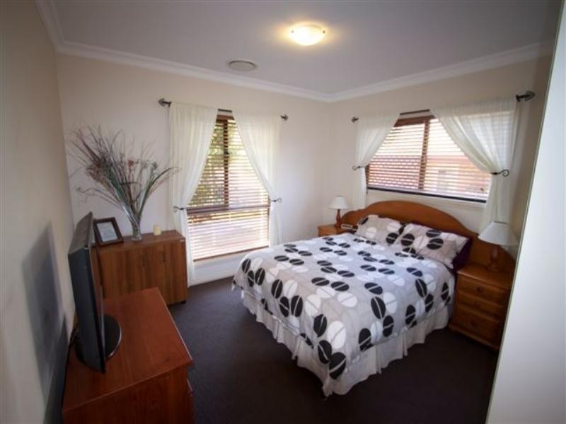 18 Trafalgar Street, Middle Ridge QLD 4350