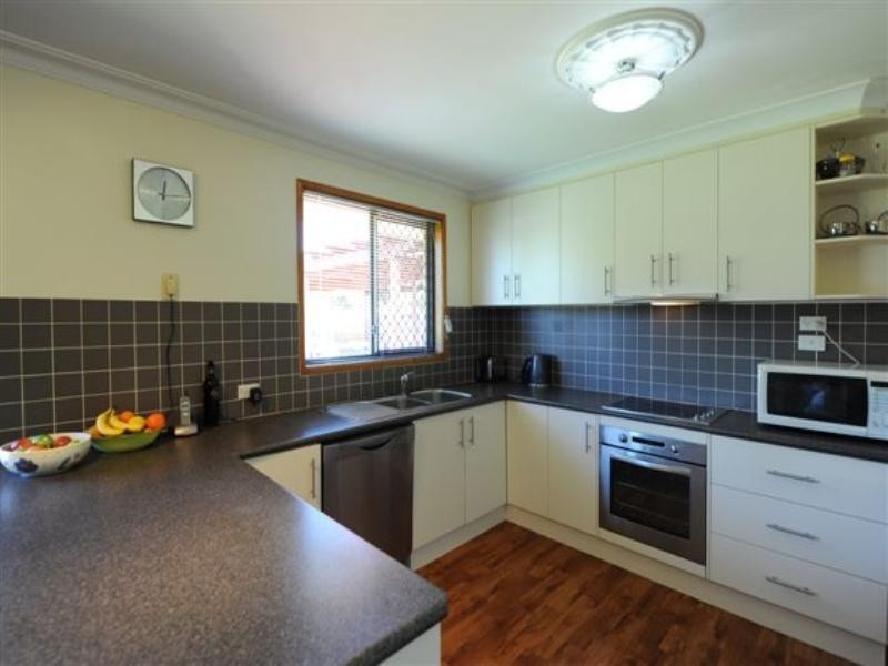 12 Arabian Street, Harristown QLD 4350