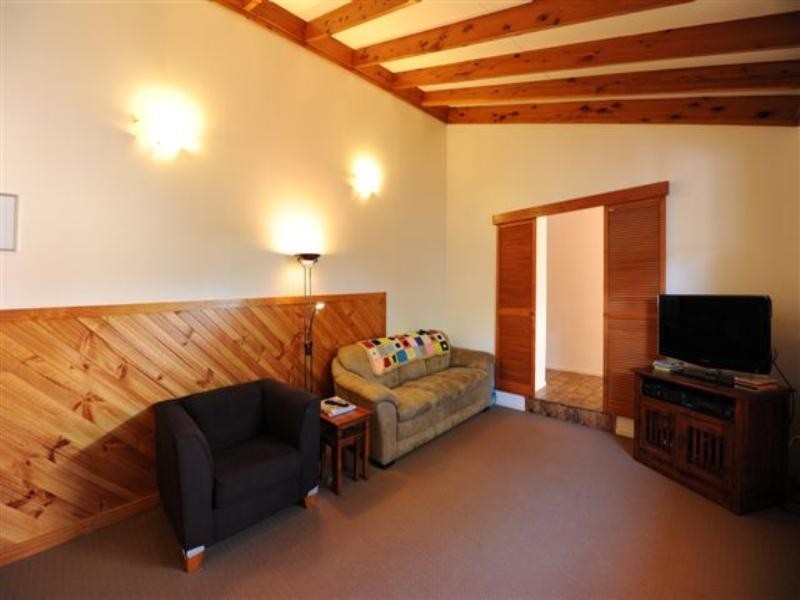 12 Arabian Street, Harristown QLD 4350