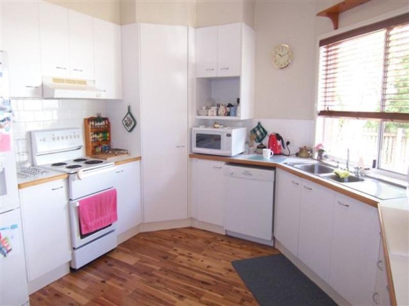 2 Disraeli Court, Wyreema QLD 4352