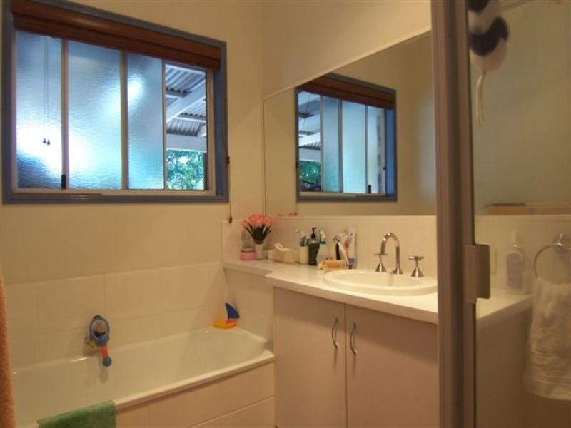 2 Disraeli Court, Wyreema QLD 4352