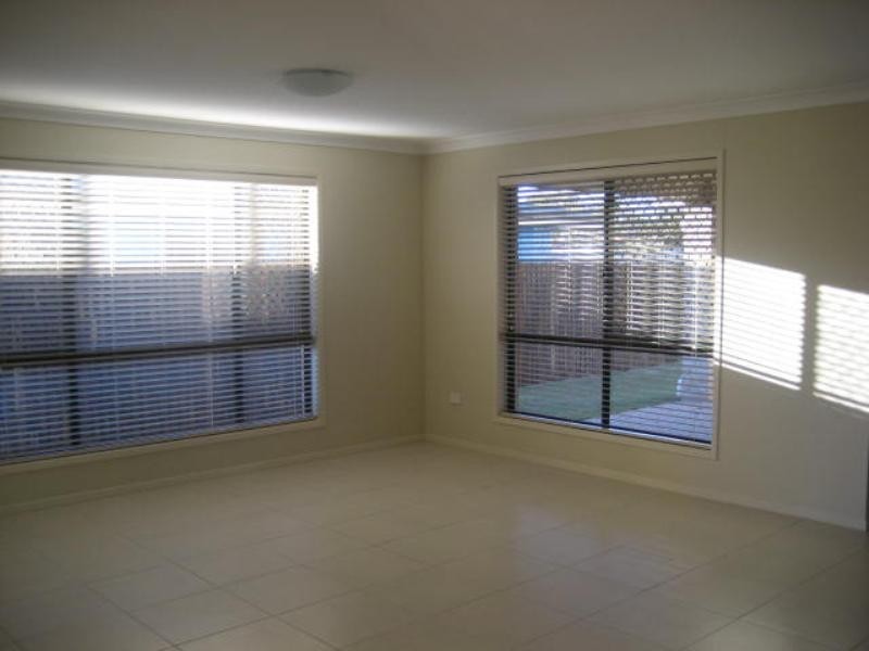 8 Kurrawa Cresent, Glenvale QLD 4350
