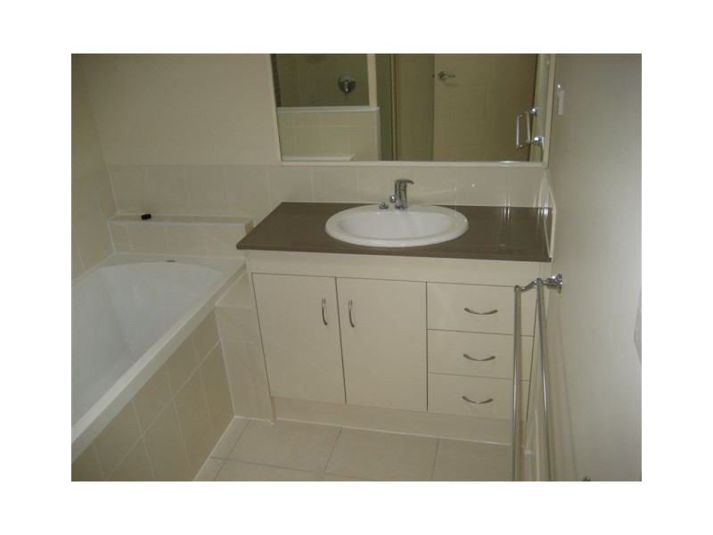 6 Bellara Drive, Glenvale QLD 4350