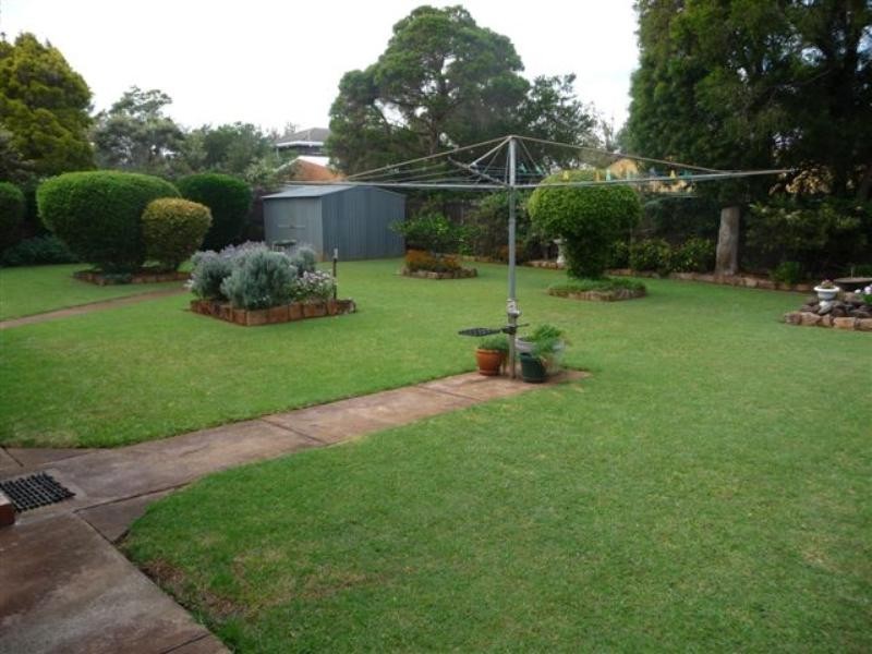 40 Cleary Street, Centenary Heights QLD 4350