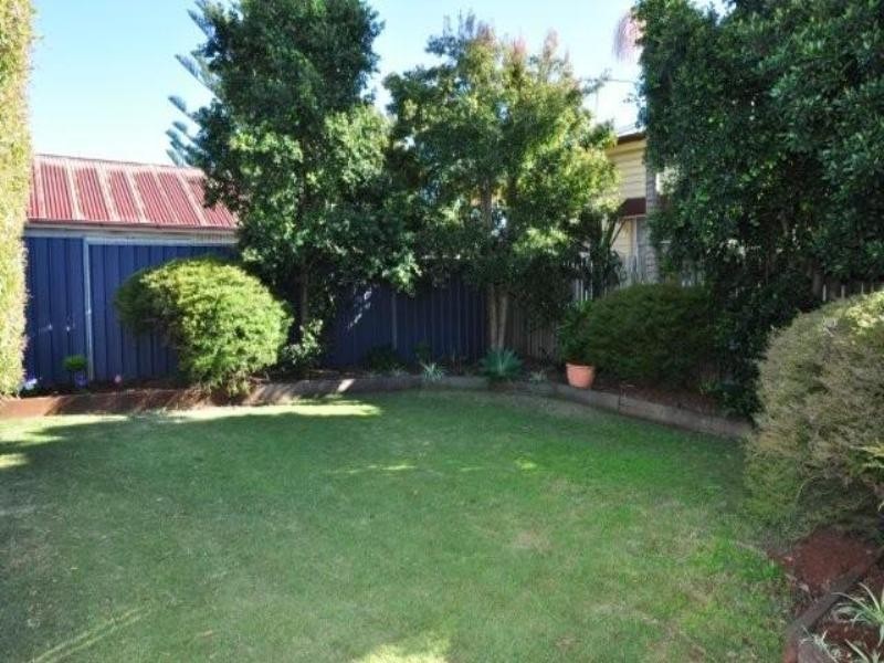 21 Second Avenue, Harristown QLD 4350