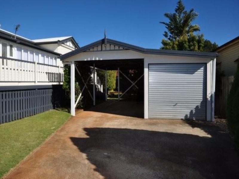 21 Second Avenue, Harristown QLD 4350