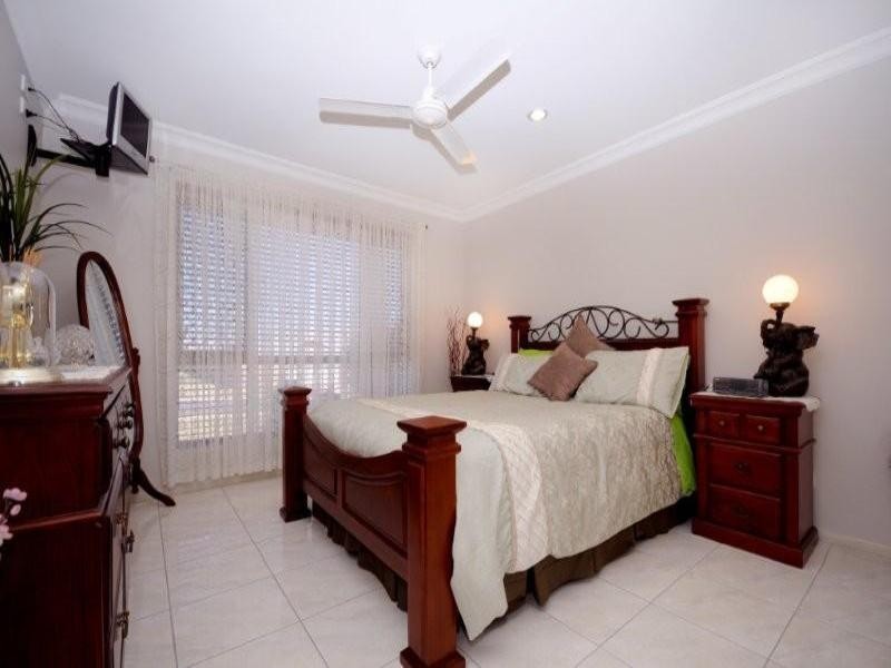 12 Honeyeater Drive, Highfields QLD 4352